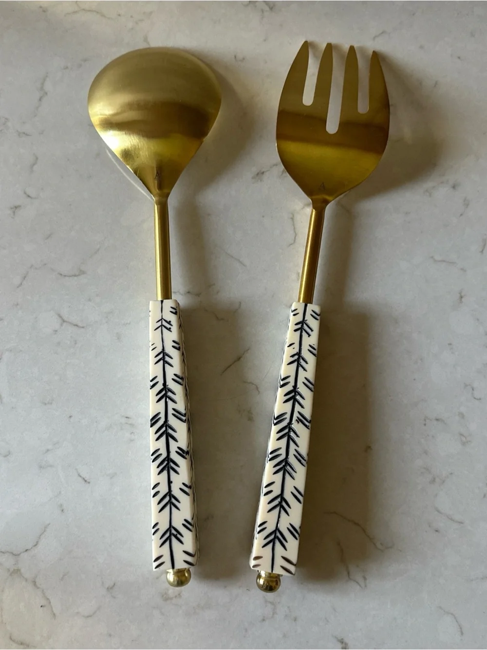 Anthropologie Lamar Salad Serving Set Gold White Decorative Handles